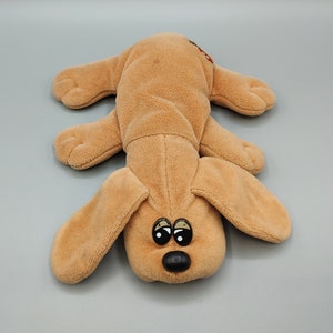 Vintage Pound Puppy / Small / Retro Stuffed Dog / Retro Toy / Vintage Plush toy