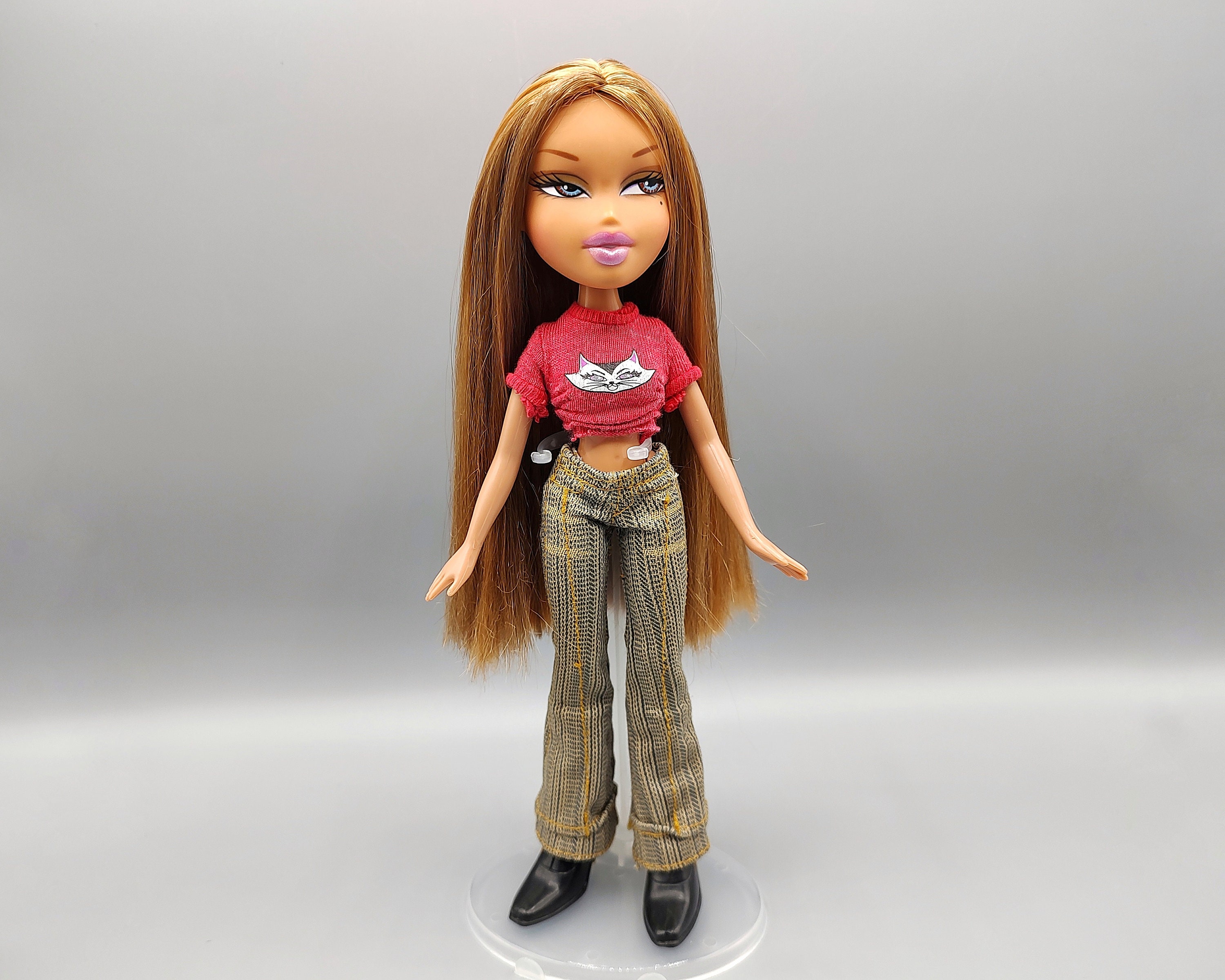 2001 BRATZ Doll Light Chatain, Scottish Mini Skirt (24cm)