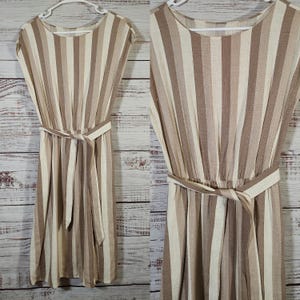 Vintage Dress / Retro Polyester Dress / 70s 1970s / Brown Tan Beige Striped Stripes/ Medium M Small S