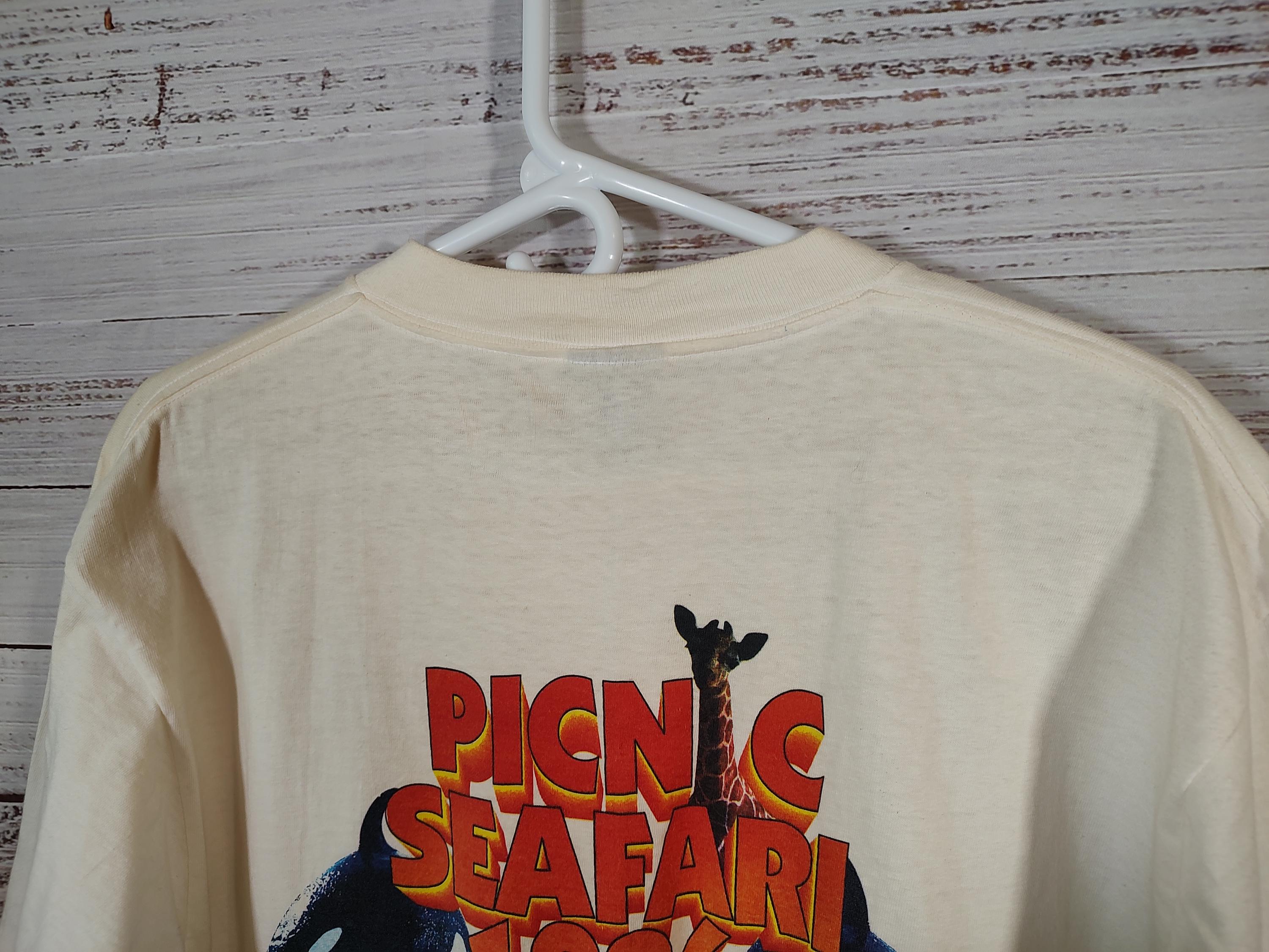 Vintage Single Stitch Graphic Tee / Picnic Safari 1996 Marine 
