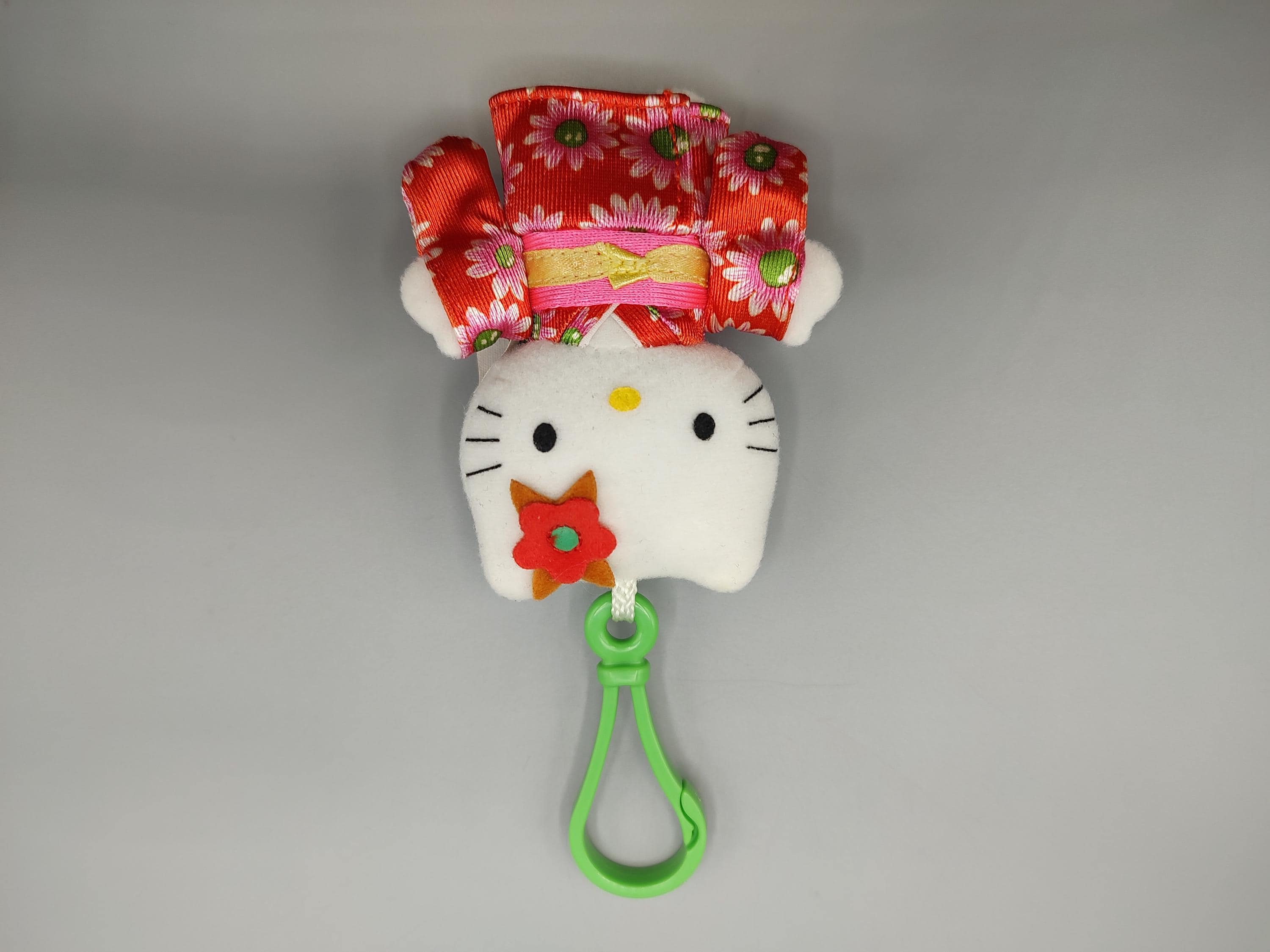 Vintage 2000 Sanrio Hello Kitty Kimono Happy Meal Toy Key Chain