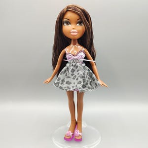 Vintage Bratz Doll / Retro Fashion Brat Doll / 2001 2000s 00s y2k / Pampered Pupz Salon Style Sasha