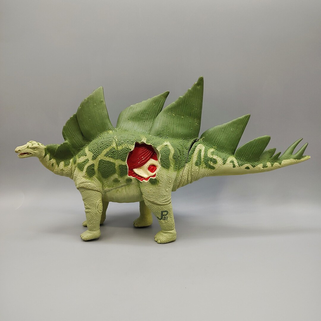Vintage 1993 Kenner Jurassic Park Stegosaurus JP07 Dino Wound