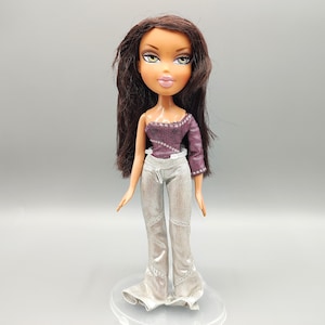 Vintage Bratz Doll / Retro Fashion Brat Doll / 2001 2000s 00s y2k / Be Bratz Be-bratz.com Yasmin