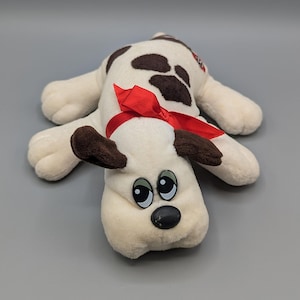 Vintage Pound Puppy / Small / Retro Stuffed Dog / Retro Toy / Vintage Plush toy
