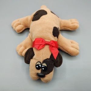 Vintage Pound Puppy / Small / Retro Stuffed Dog / Retro Toy / Vintage Plush toy