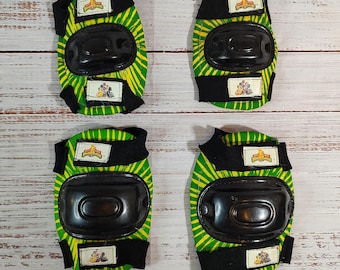 Vintage Power Rangers Knee Pads Elbow Pads / 1990s 90s Green Safety Pads / Retro Toy