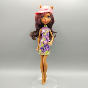 Vintage Monster High Doll / Retro Fashion  Doll / G2 Reboot Clawdeen Wolf