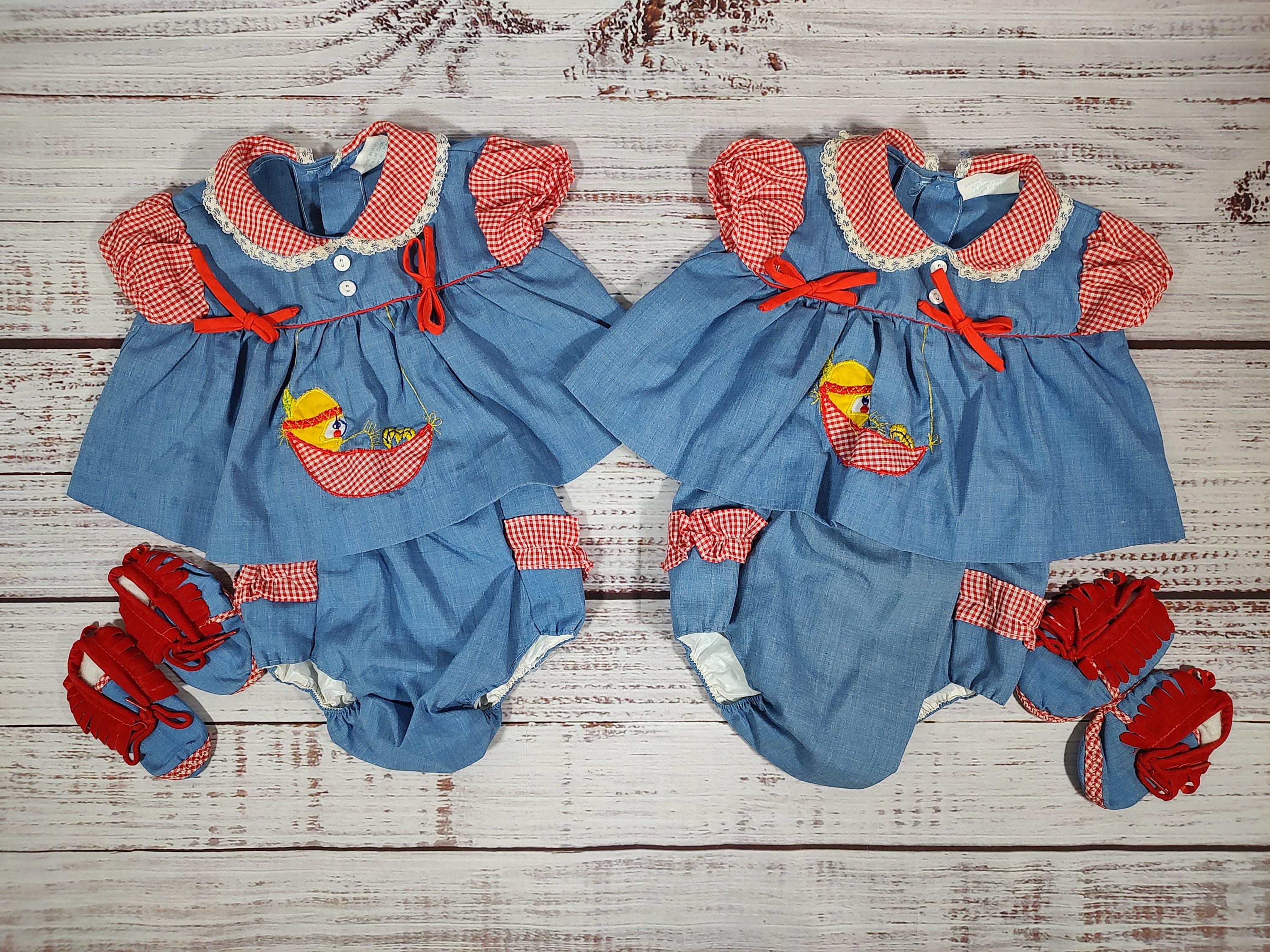 Vintage Twin Baby Dress with Bloomers Shoes Set of 2 / Retro 1960s 60s Baby Shower Gift / Baby Outfit / NEWBORN 3M 3 Months 6M 6 Months