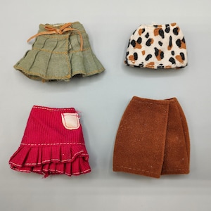 Vintage Bratz Doll Clothing / Retro Fashion Brat Doll Clothes Accessory / 2001 2000s 00s y2k / Mini Skirt