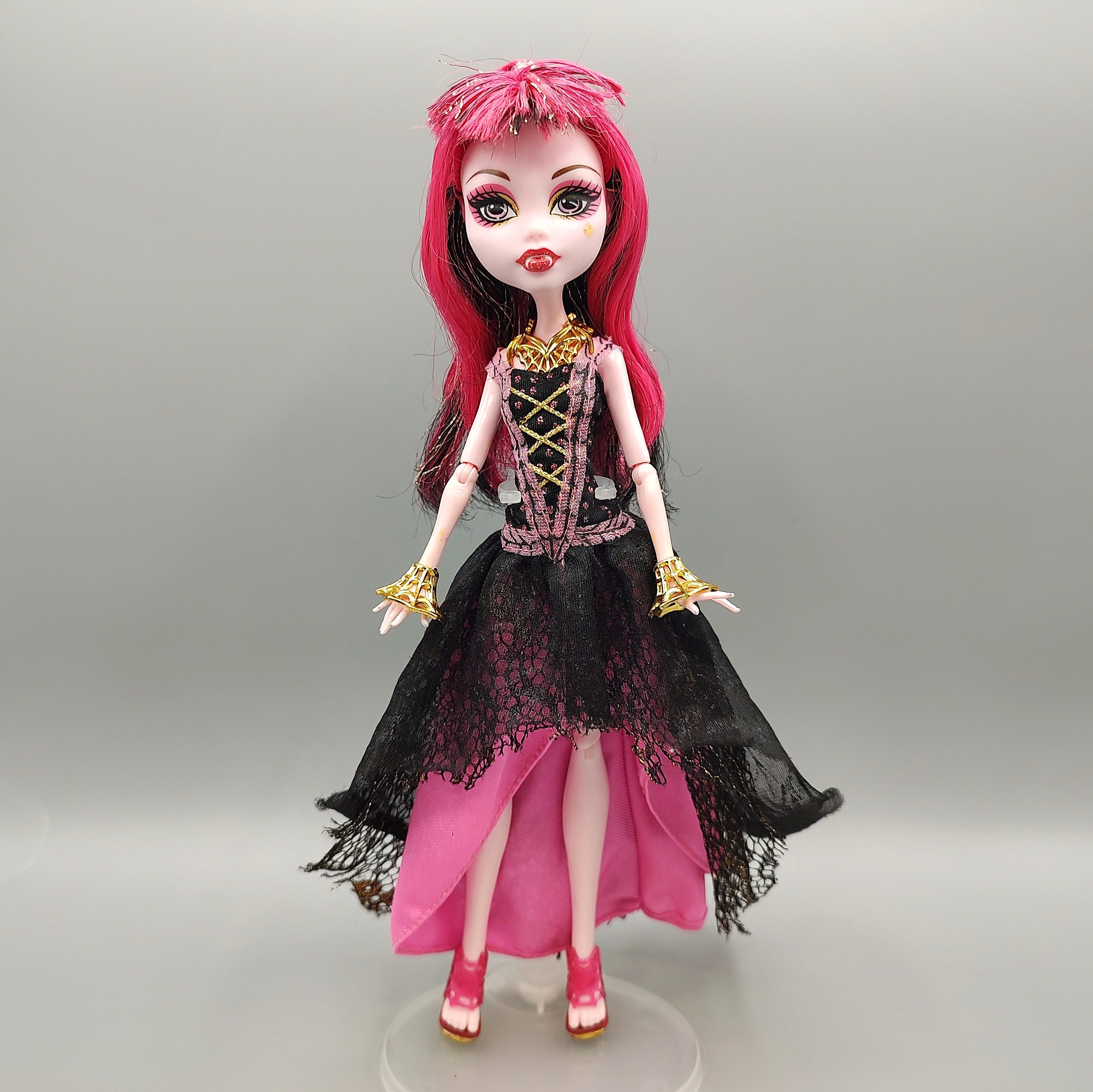 Review] Boneca Draculaura ~ Monster High 