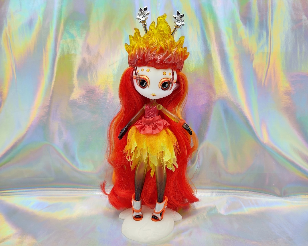 Novi Stars Doll Retro Alien Fashion Doll Novi Star Aliens Ina