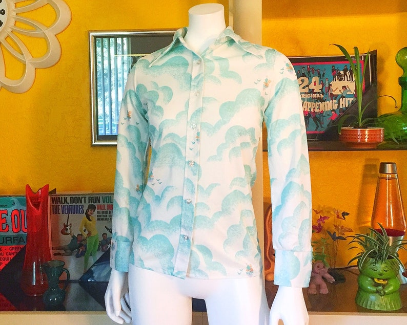 Womens Vintage 1970s Long Sleeved Mint Orange Beach tropical tiki cabana Bird Sky Dress Shirt size small extra small