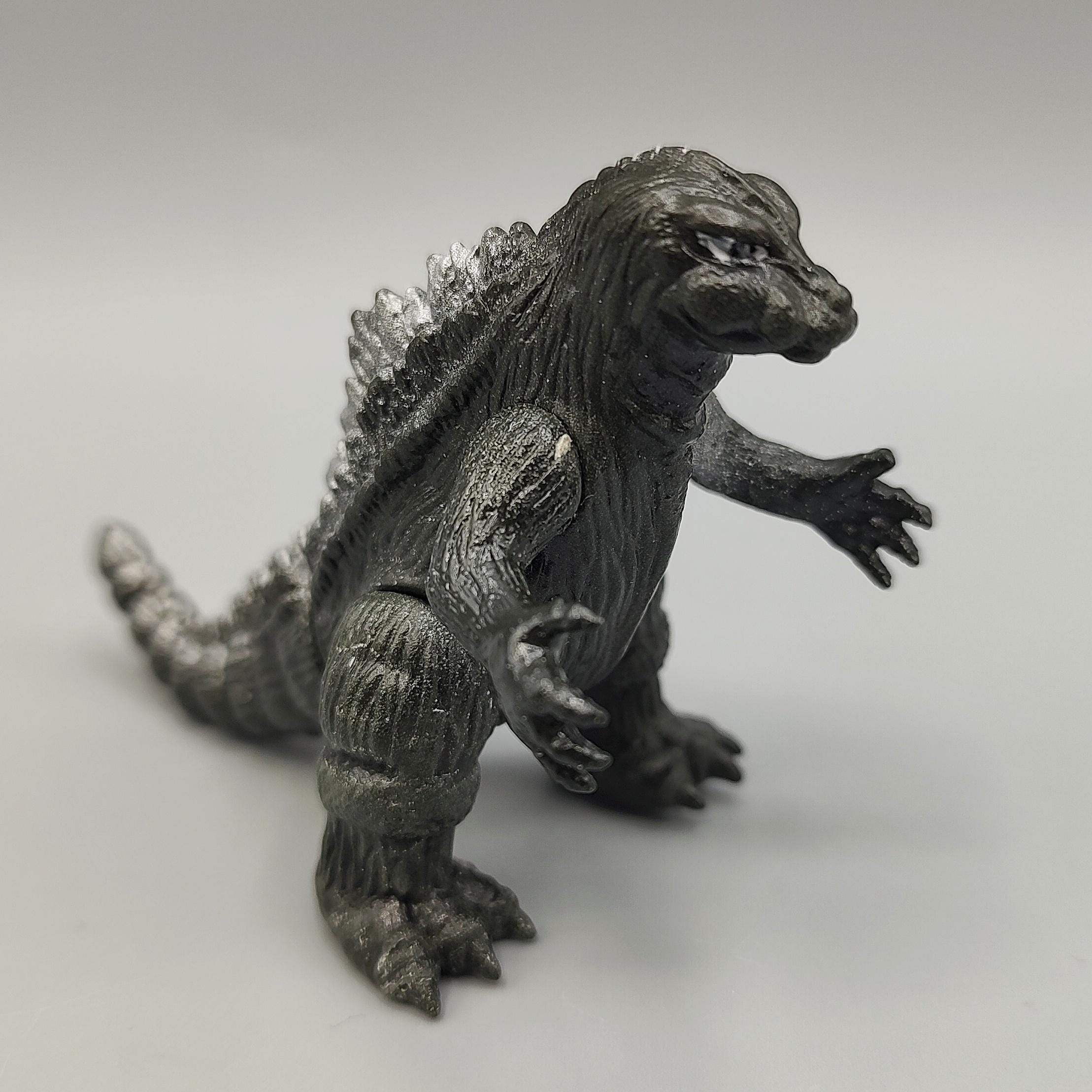 ヴィンテージゴジラフィギュア Vintage Godzilla Sofubi 2.5 Inch Soft Vinyl Figure Silver Fin