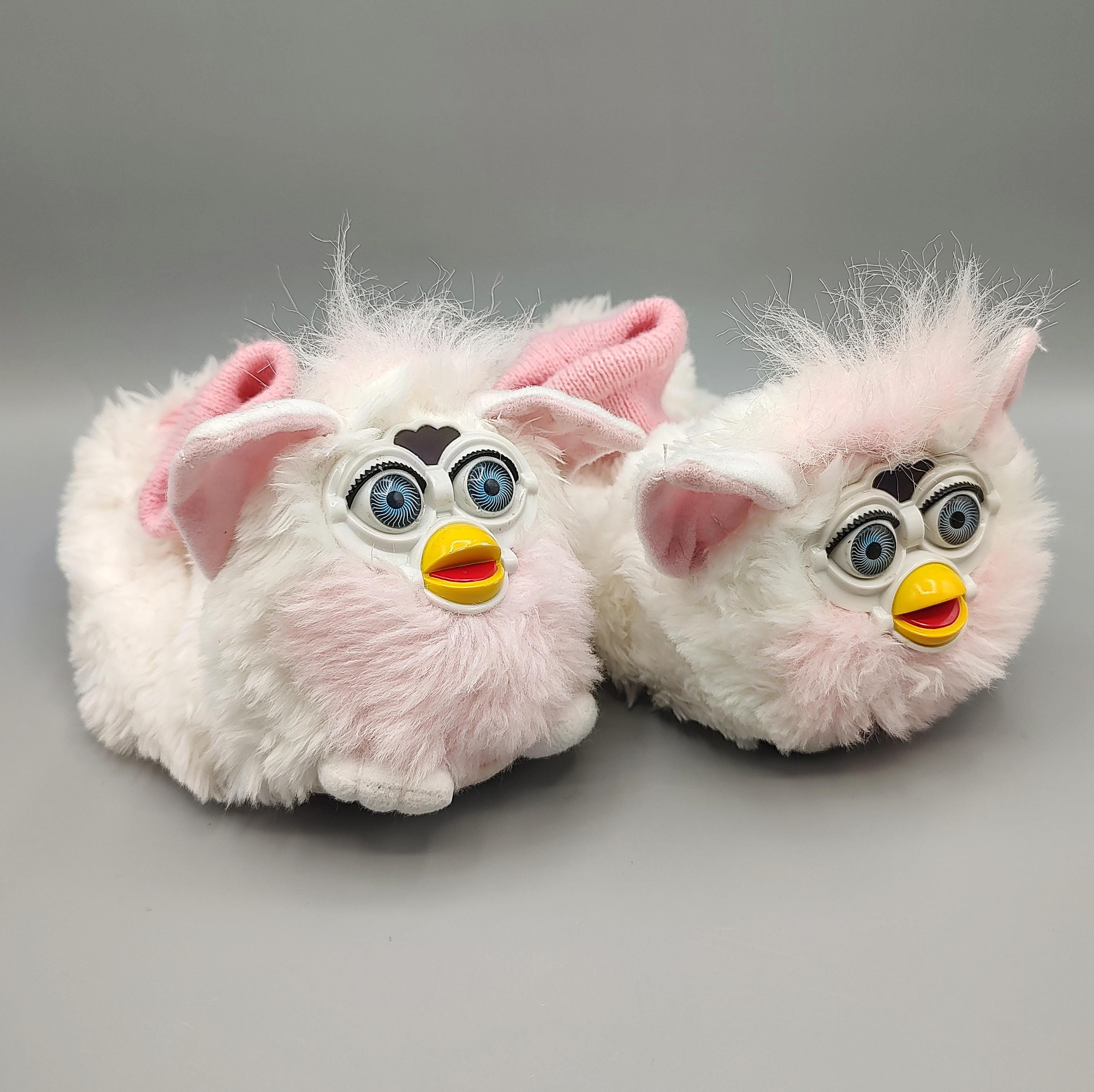 Vintage Vintage Tiger Electronics Furby Slippers Pink White / Electronic Toy / 1990s 90s / Retro Furbies / Medium 7 8