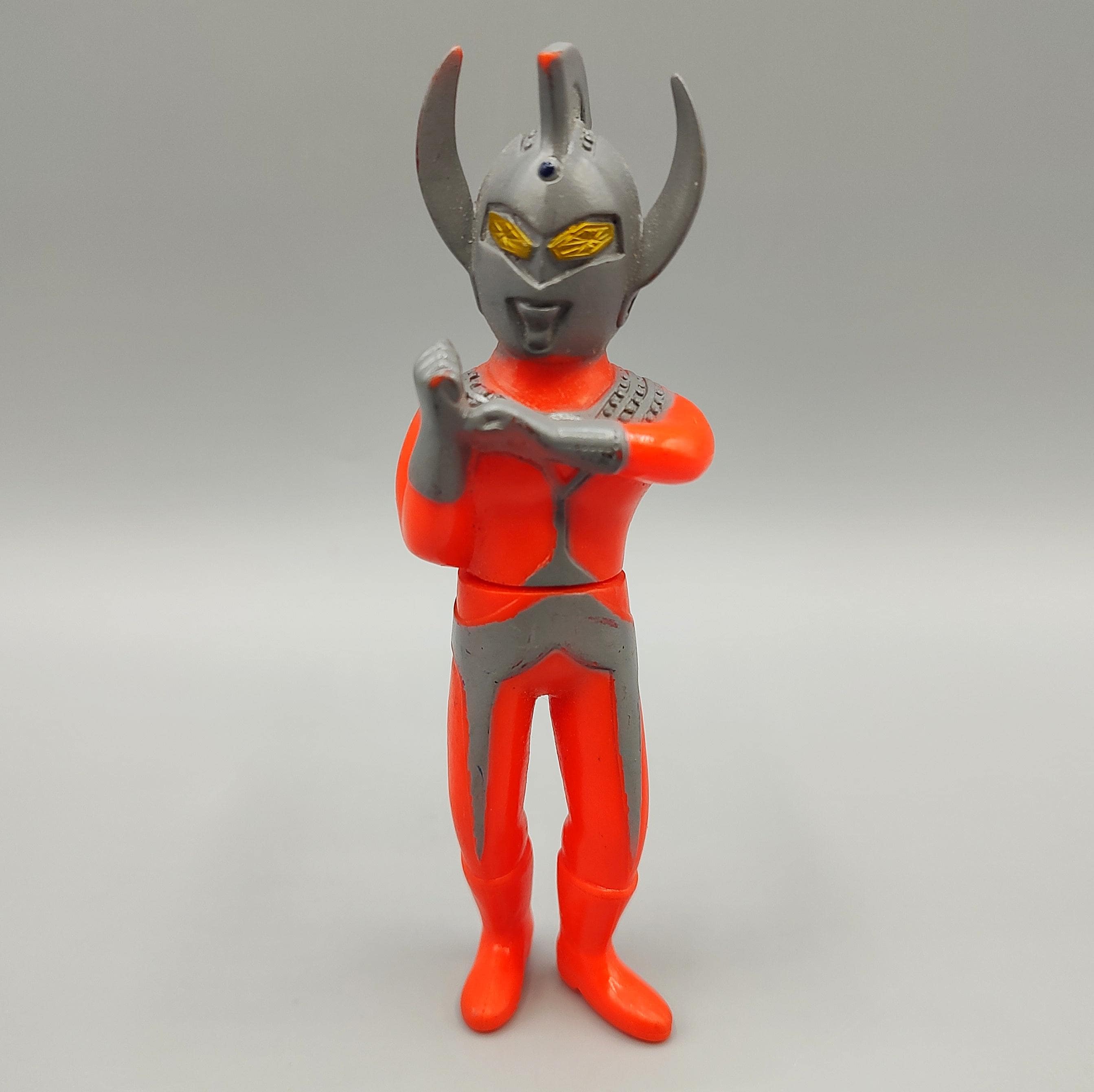 Vintage Bullmark Ultraseven Red Taro Kingsaurus Ultraman Ultra 7
