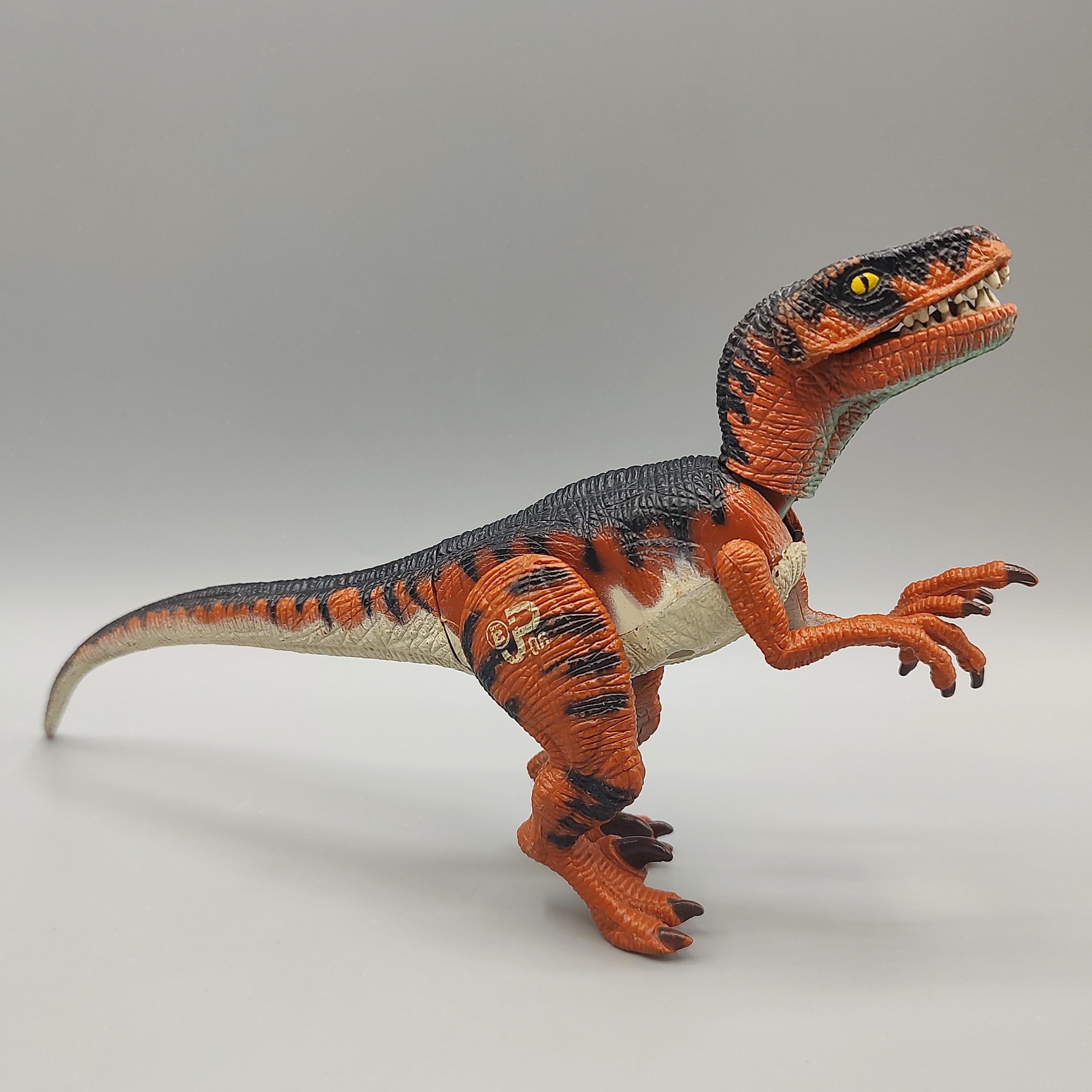 Vintage Jurassic Park Dinosaur Toy / Velociraptor JP06 Jurassic