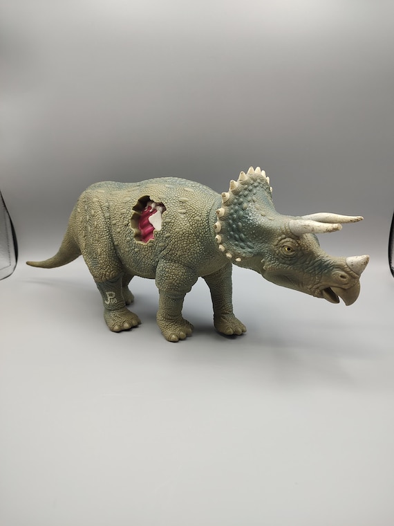 Vintage Jurassic Park Dinosaur Toy / Triceratops JP08 / 1990s 90s