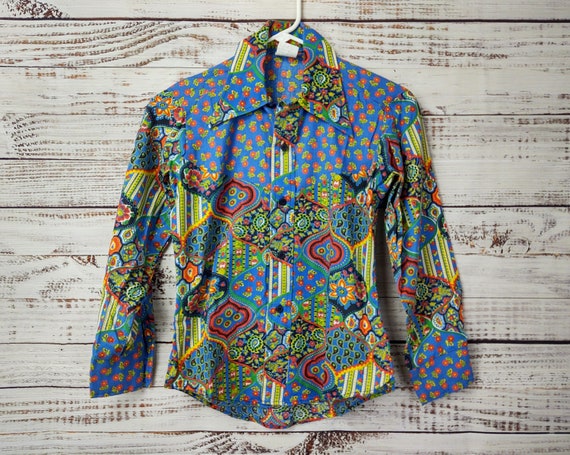 psychedelic flower shirt with - Gem