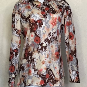 Vintage 70s Womens / Center Stage / Multicolor Floral Top / Brown Orange Blouse / Psychedelic Flowers /Button Up / Long Sleeves/Blouse Shirt