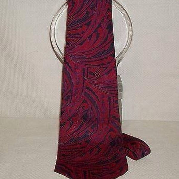 70s Montgomery Wards Red Purple Psychedelic Paisley Wide Necktie Neck Tie