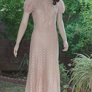 Vintage 30s Womens / Pink Floral Lace / Handmade Maxi /Puffy Short Sleeves /Floor Length /Special Occasion /Wedding Dress /Springtime Summer