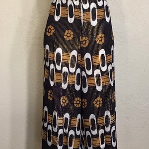 Vintage 70s Womens / Black Gold Metallic / Floral Geometric Capris / Elastic Waist / Vintage Handmade / Bohemian Hippie / Capris Pants