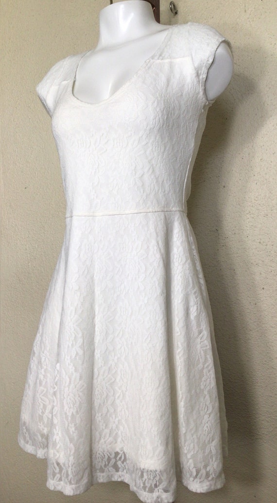 00s Hollister White Floral Lace Cap Sleeve Babydo… - image 10