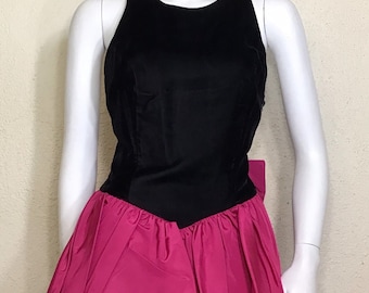 90s Gunne Sax by Jessica McClintock Black Pink Taffeta Velvet Cut Out Open Back Knee Length Dress
