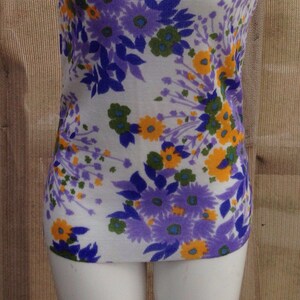 Vintage 70s Floral Tank Top - Montgomery Wards - Acrylic Sleeveless Top image 6