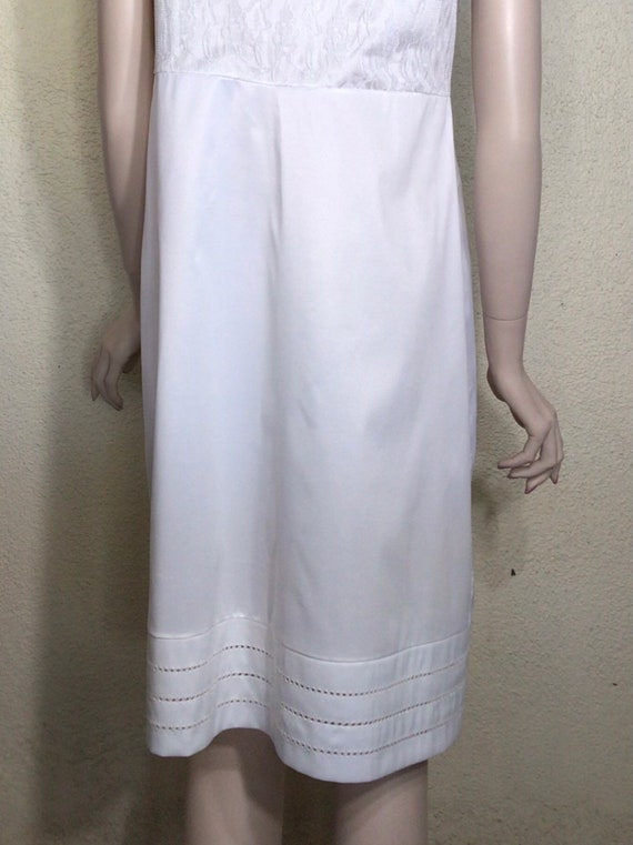 70s Velrose White Nylon Floral Lace V-neck Midi F… - image 8