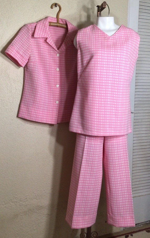 3 PCs 70s Mod Pink White Geometric Polyester Handm