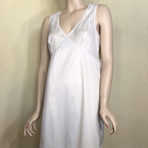 Vintage 70s Velrose White Nylon Slip: Floral Lace V-Neck Midi