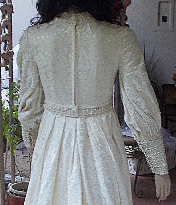 70s White Floral Brocade Handmade Wedding Dress A… - image 7