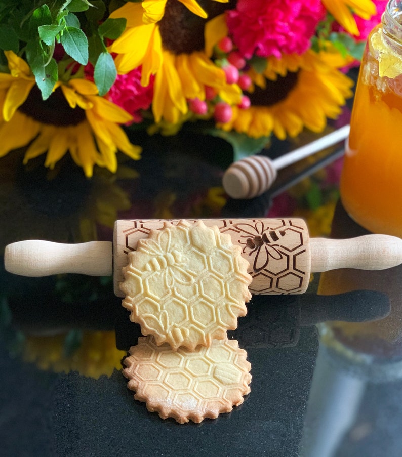 HONEYCOMB SMALL rolling pin embossing rolling pin engraved image 1