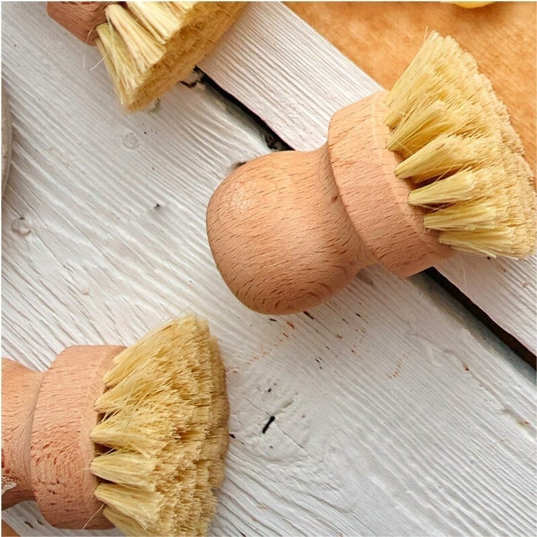 Natural Bamboo Rolling Pin Cleaning Brush – Impress! Bakeware