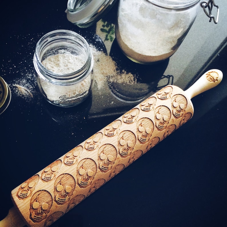 Rolling Pins SKULL WREATH Embossing Rolling Pin With SKULLS, Spooky, Death's-head, Halloween Sugar. Laser Engraved Dough Roller For Embossing Homemade Halloween Cookies By Algis Crafts In | Whizz Laser Cut Wooden Rolling