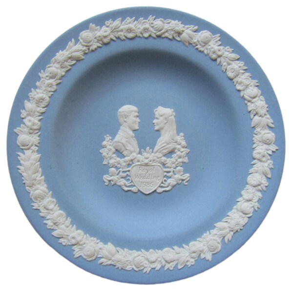 Wedgwood Prince Andrew And Sarah Ferguson Wedding Candy Dish - White On Pale Blue Jasper Ware