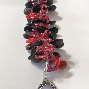 Pink and Black Seed Bead Patterned Bracelet Luminescent Pink Spiral Rope Design Helix Bracelet Black, Red and Pink Teardrop Bracelet image 3