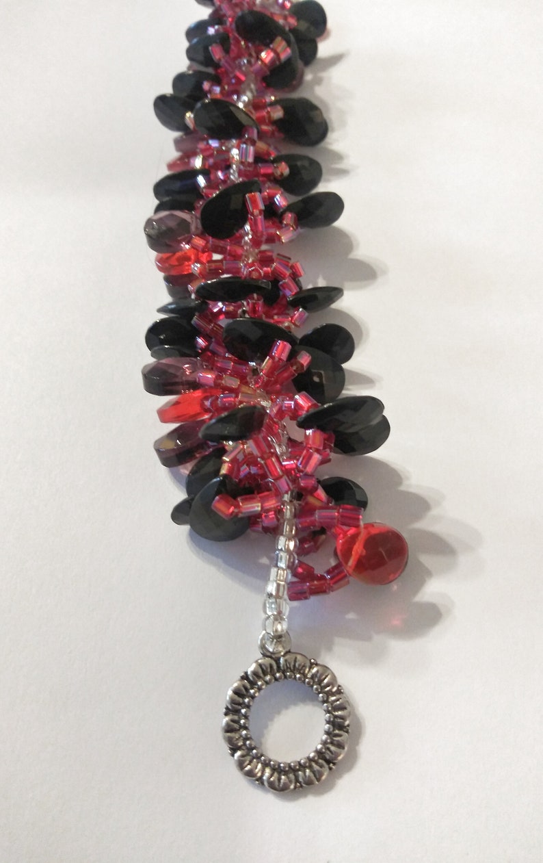 Pink and Black Seed Bead Patterned Bracelet Luminescent Pink Spiral Rope Design Helix Bracelet Black, Red and Pink Teardrop Bracelet image 3