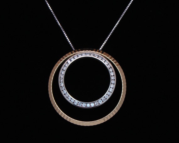 ESTATE Double Open Circle Diamond Pendant in 18 K… - image 1