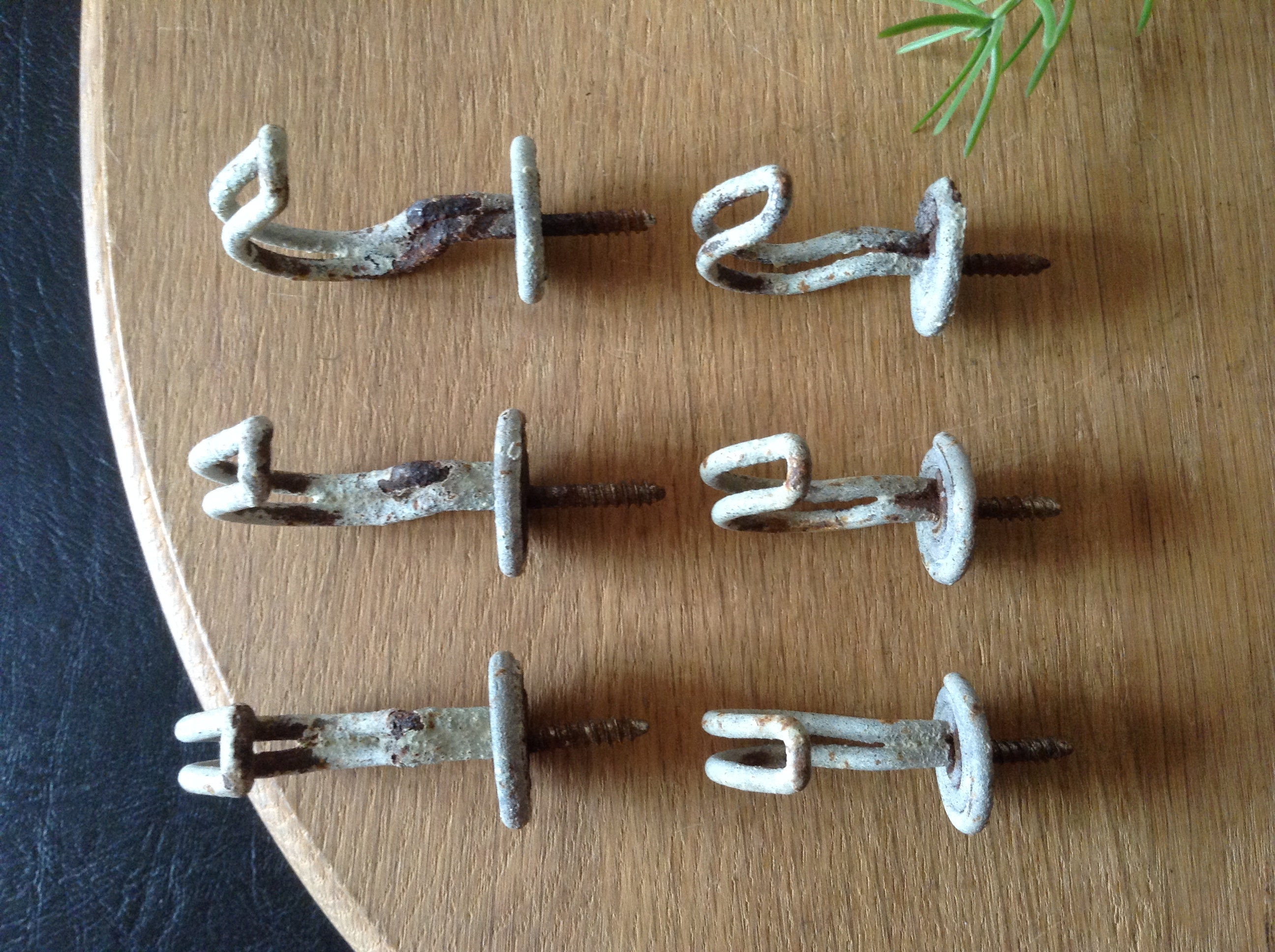 Set 6 Vintage Twisted Wire Wall Hooks 3 Small and 3 Big Etsy