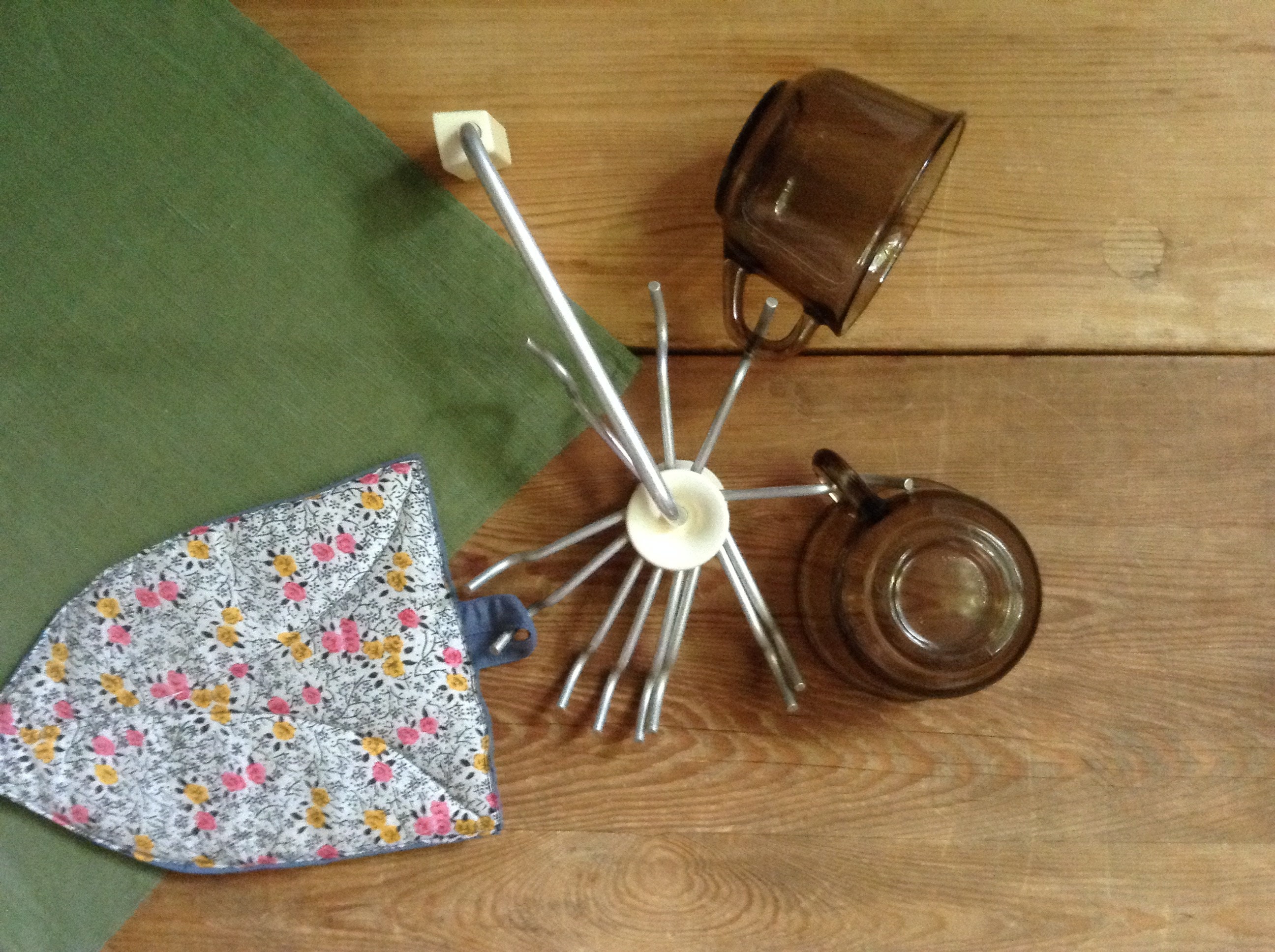 Vintage Bathroom Kitchen Metal Hard Plastic Towel Rack W 12 Etsy Vintage Bathroom Kitchen Metal Hard Plastic Towel Rack W 12 Etsy