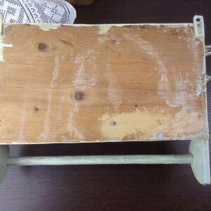 Estante de pared vintage con toallero y gancho de metal | Etsy