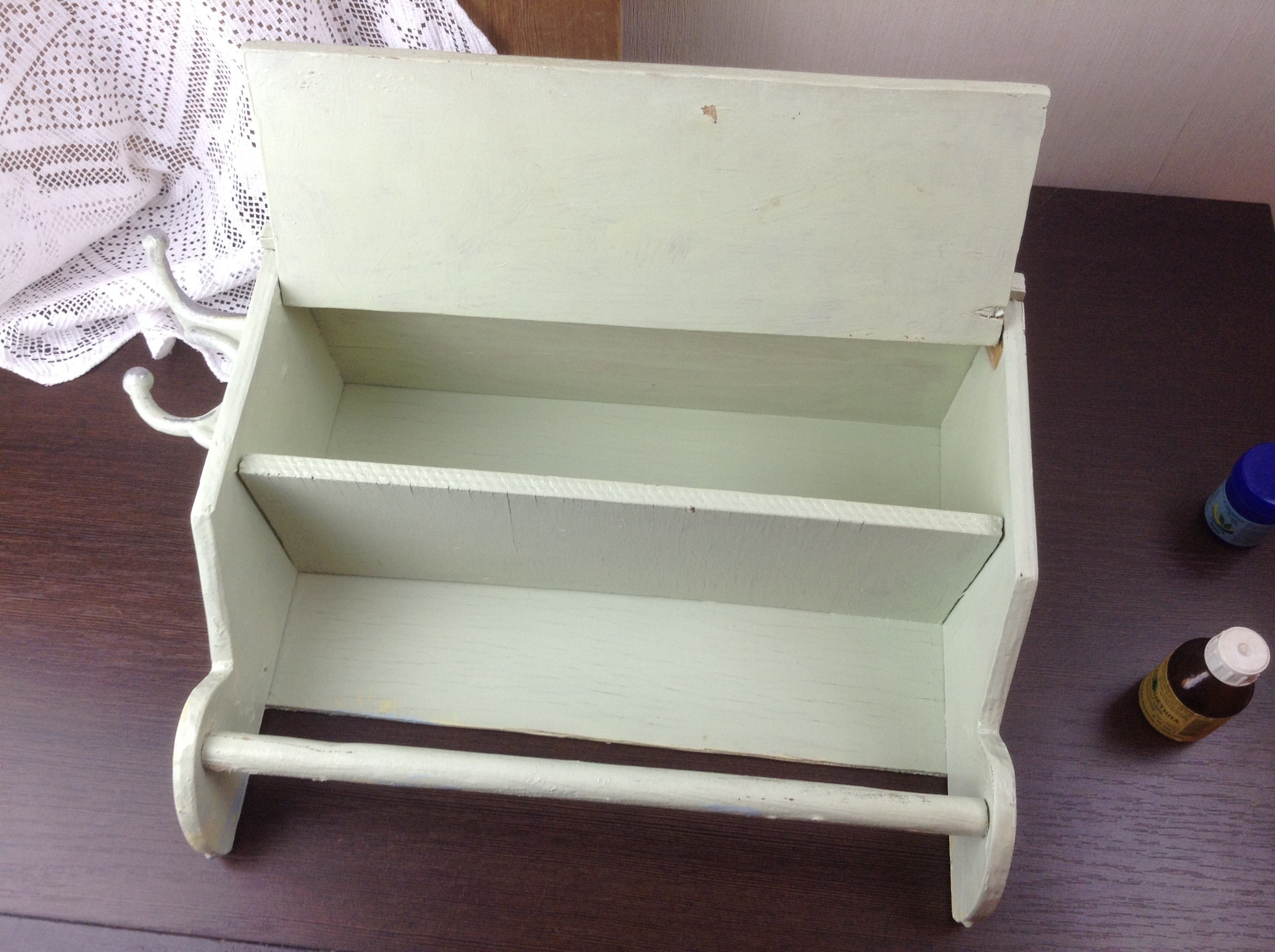 Estante de pared vintage con toallero y gancho de metal | Etsy