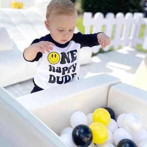 Smiley Face First Birthday - One Happy Dude - One Birthday Retro Theme  Shirt - Custom Name Skater Skateboard Retro Emoji birthday