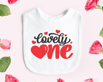 Valentines First Birthday Bib. Lovely One 1st Birthday Heart Themed Birthday Outfit. Boys and Girls Valentines Day Birthday Party Cake Smash
