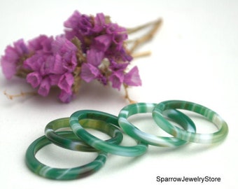 Emerald Green Agate Ring: Natural Gemstone Band