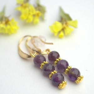 Pendientes colgantes de amatista: auténtico cristal de lavanda.