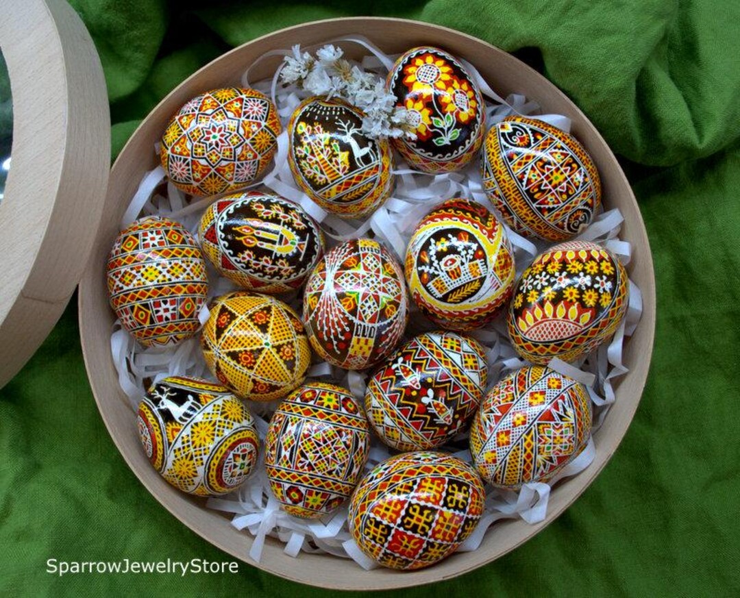 Ukrainian Easter Ornaments Ukrainian Easter Eggs Pysanky Traditional ...
